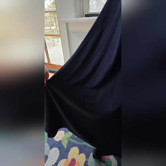 Xscape Navy sheath long dress #1591x off the shoulder structured V-neck sz 6 - Picture 12 of 14